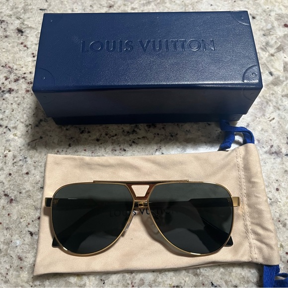 🔴SOLD Louis Vuitton Evidence Metal Pilot Sunglasses, Like New Condition - Picture 4 of 7